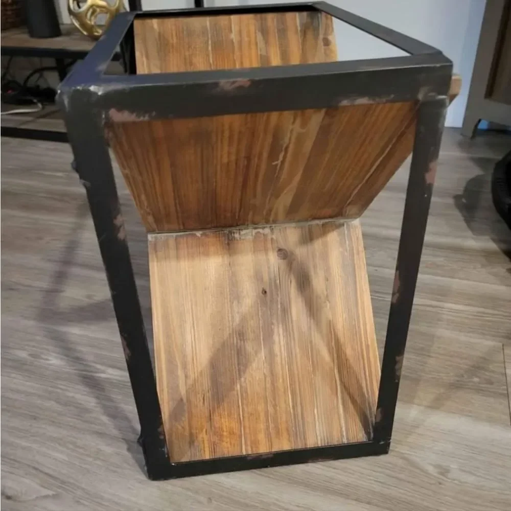 Rustic style wooden wine bottle holder